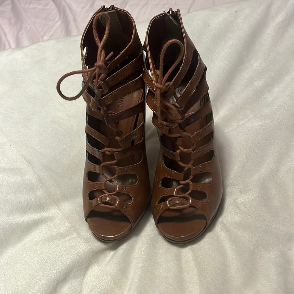 Size 8 brown shoe boot